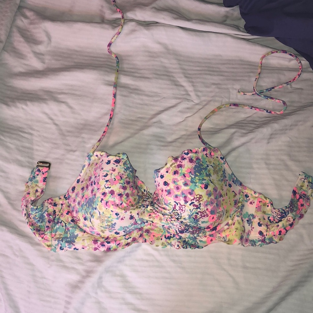 Victoria’s secret bikini top